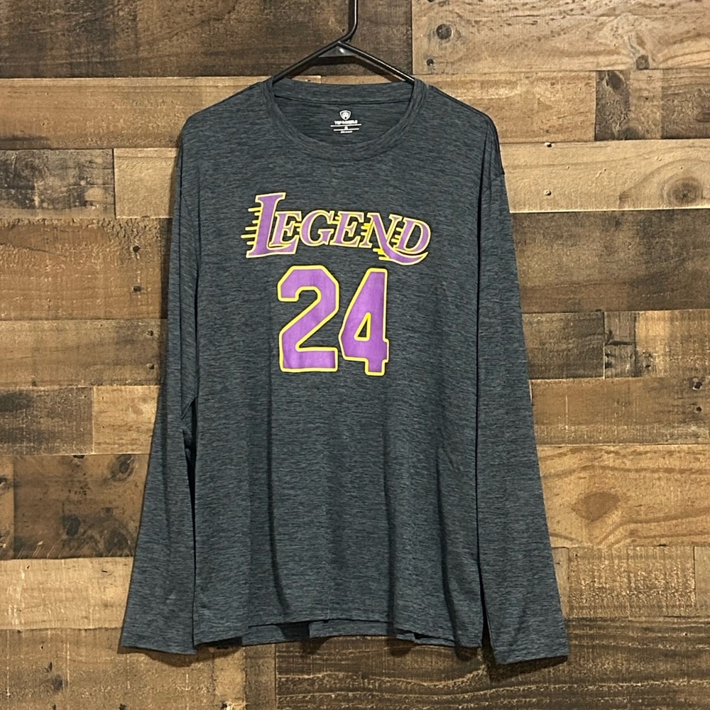 Kobe Bryant 24 EUC Men’s XL Top of the World Long Sleeve top 100% polyes…